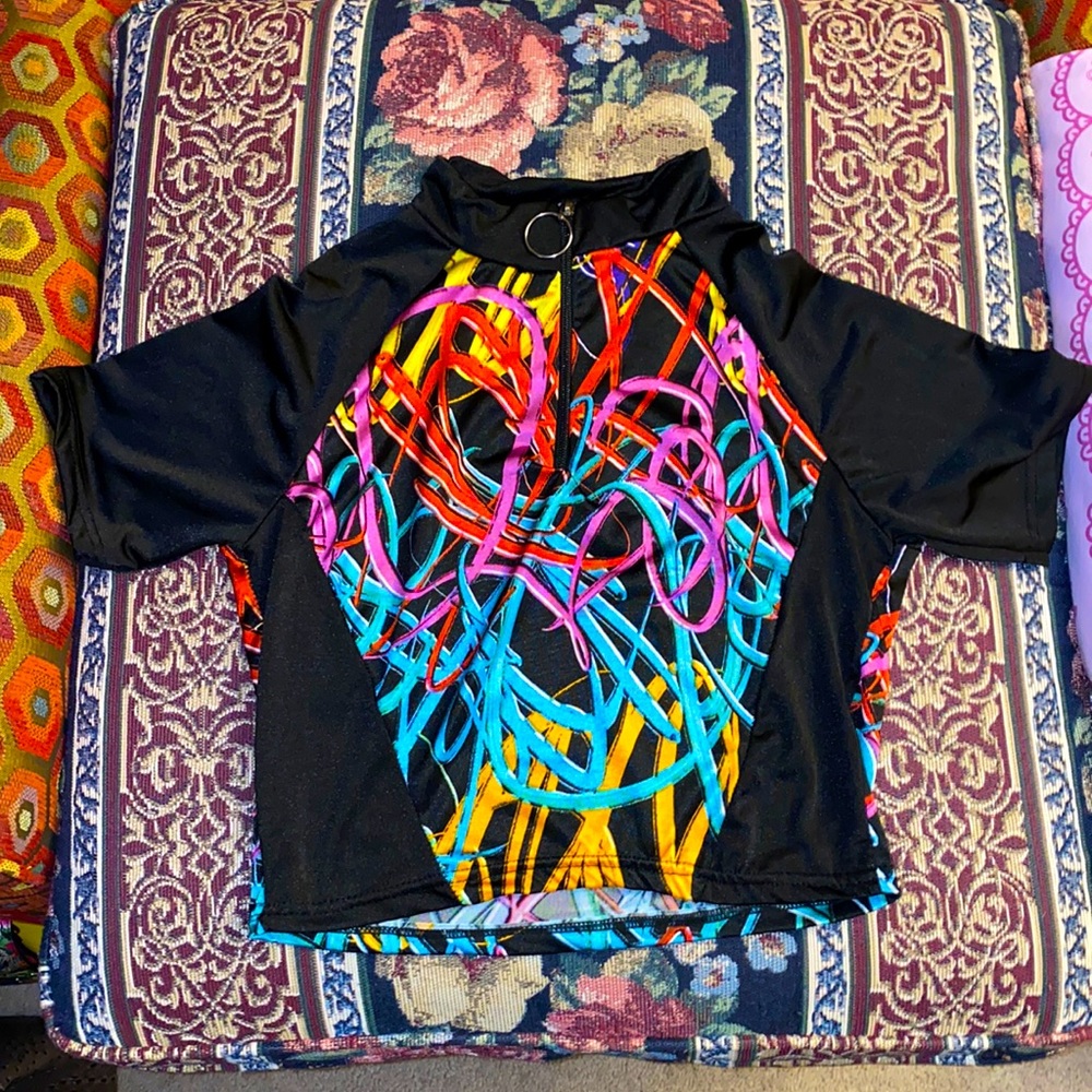 Love Graffiti Crop Top Size L